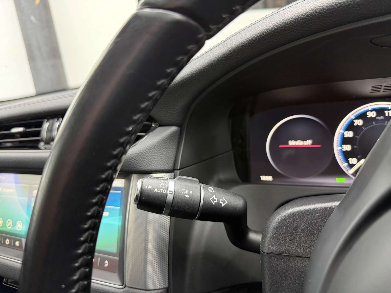 Used Jaguar XF 2017 for sale - 77801999: Photo 20