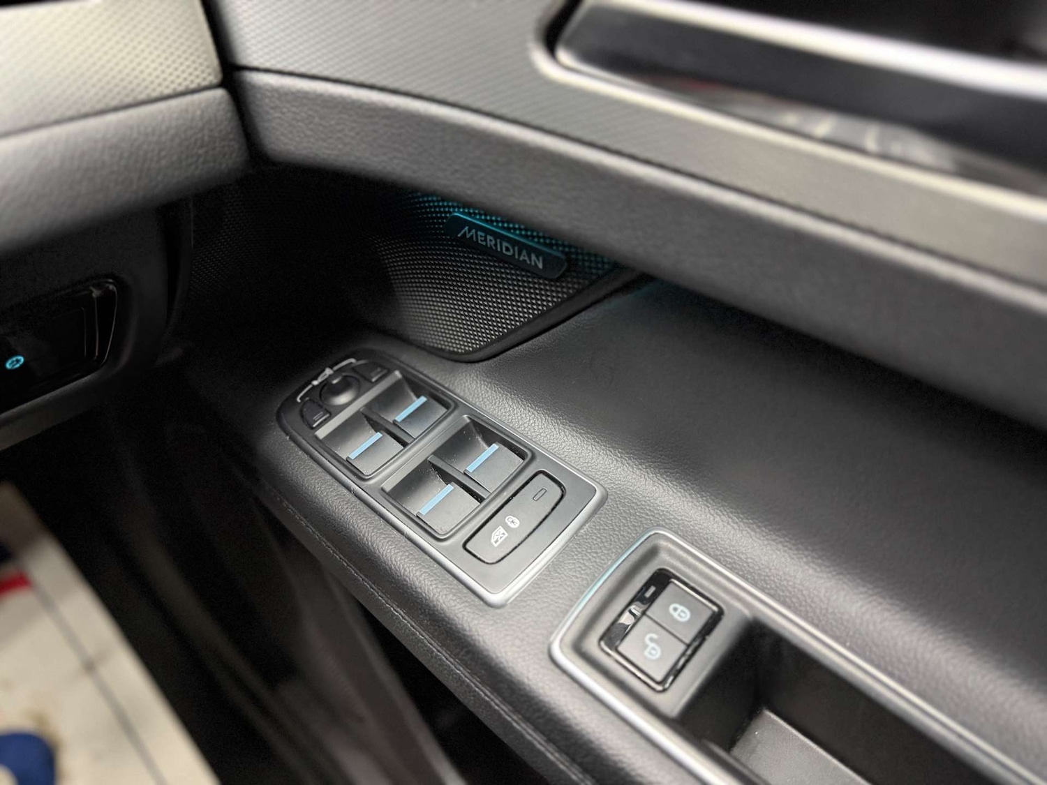 Used Jaguar XF 2017 for sale - 77801999: Photo 23