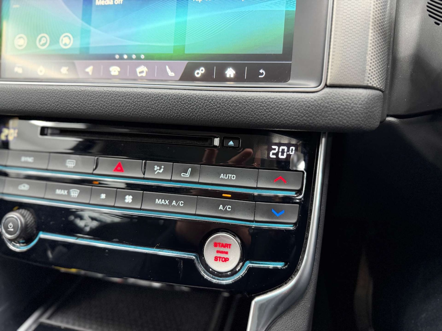 Used Jaguar XF 2017 for sale - 77801999: Photo 34