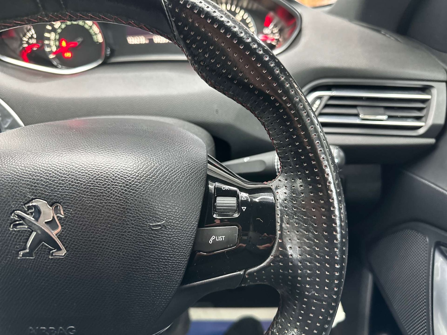 Used Peugeot 308 2016 for sale - 77061768: Photo 15