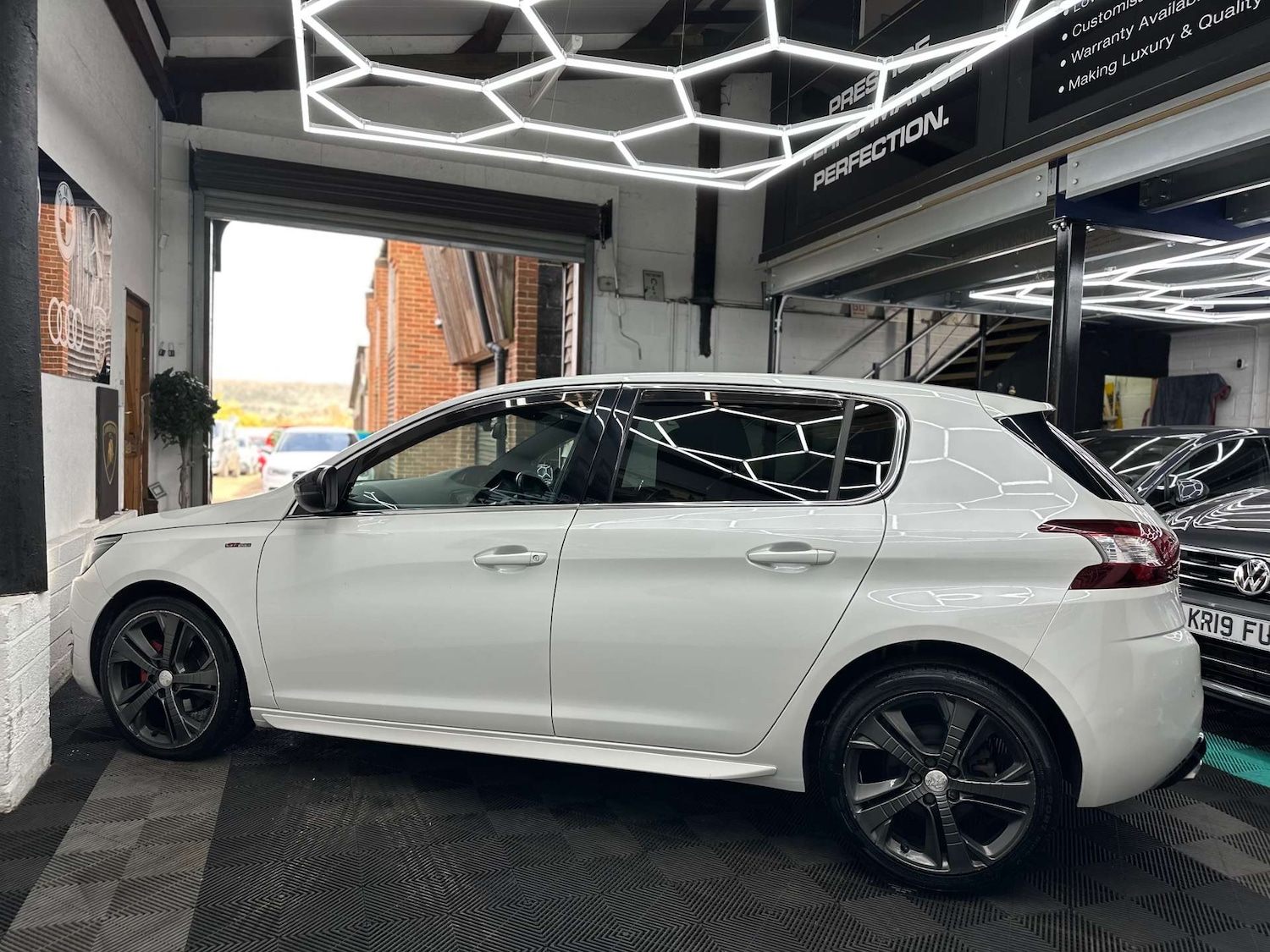 Used Peugeot 308 2016 for sale - 77061768: Photo 8