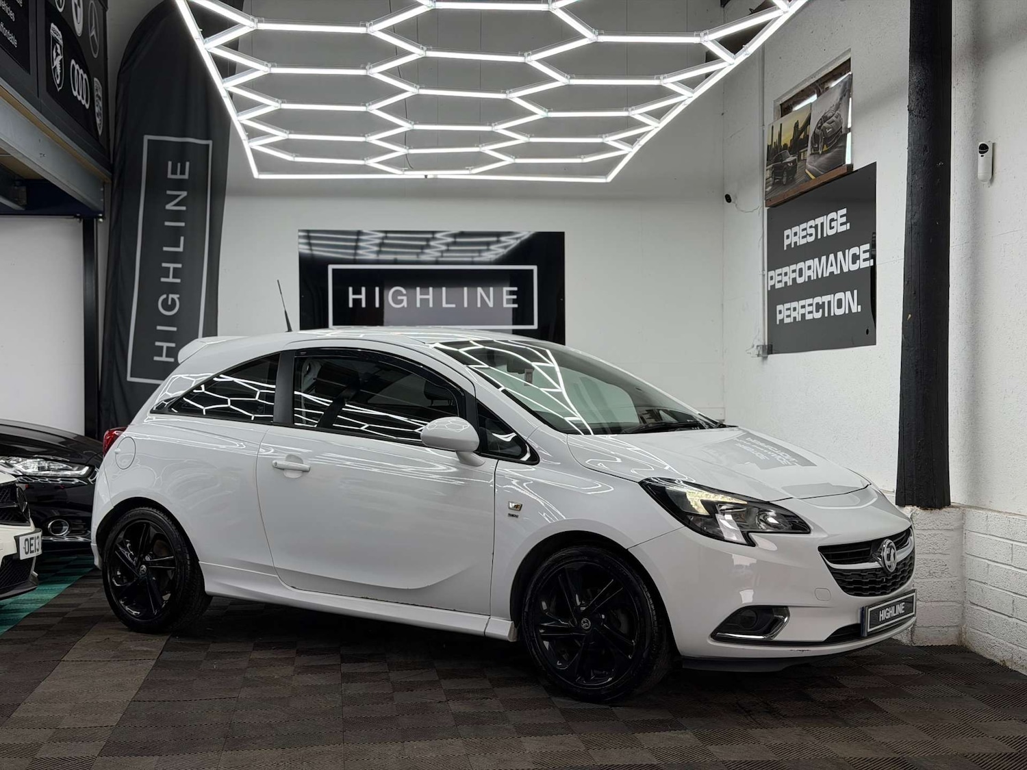 Used Vauxhall Corsa 2015 for sale - 78031060: Photo 3