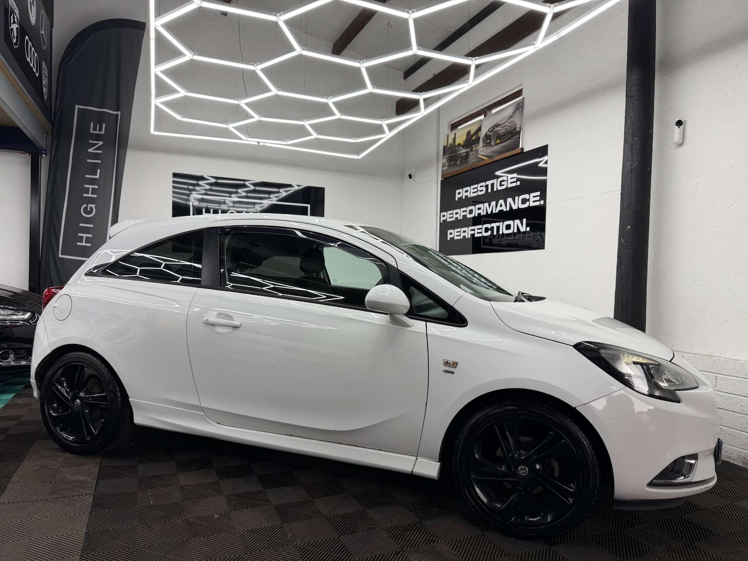 Used Vauxhall Corsa 2015 for sale - 78031060: Photo 4