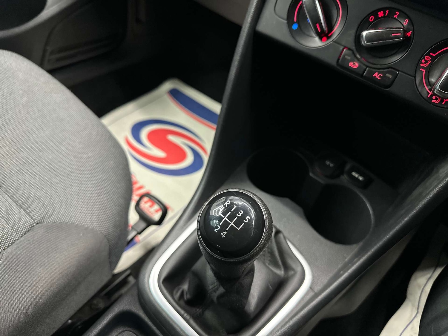 Used Volkswagen Polo 2013 for sale - 76829863: Photo 19