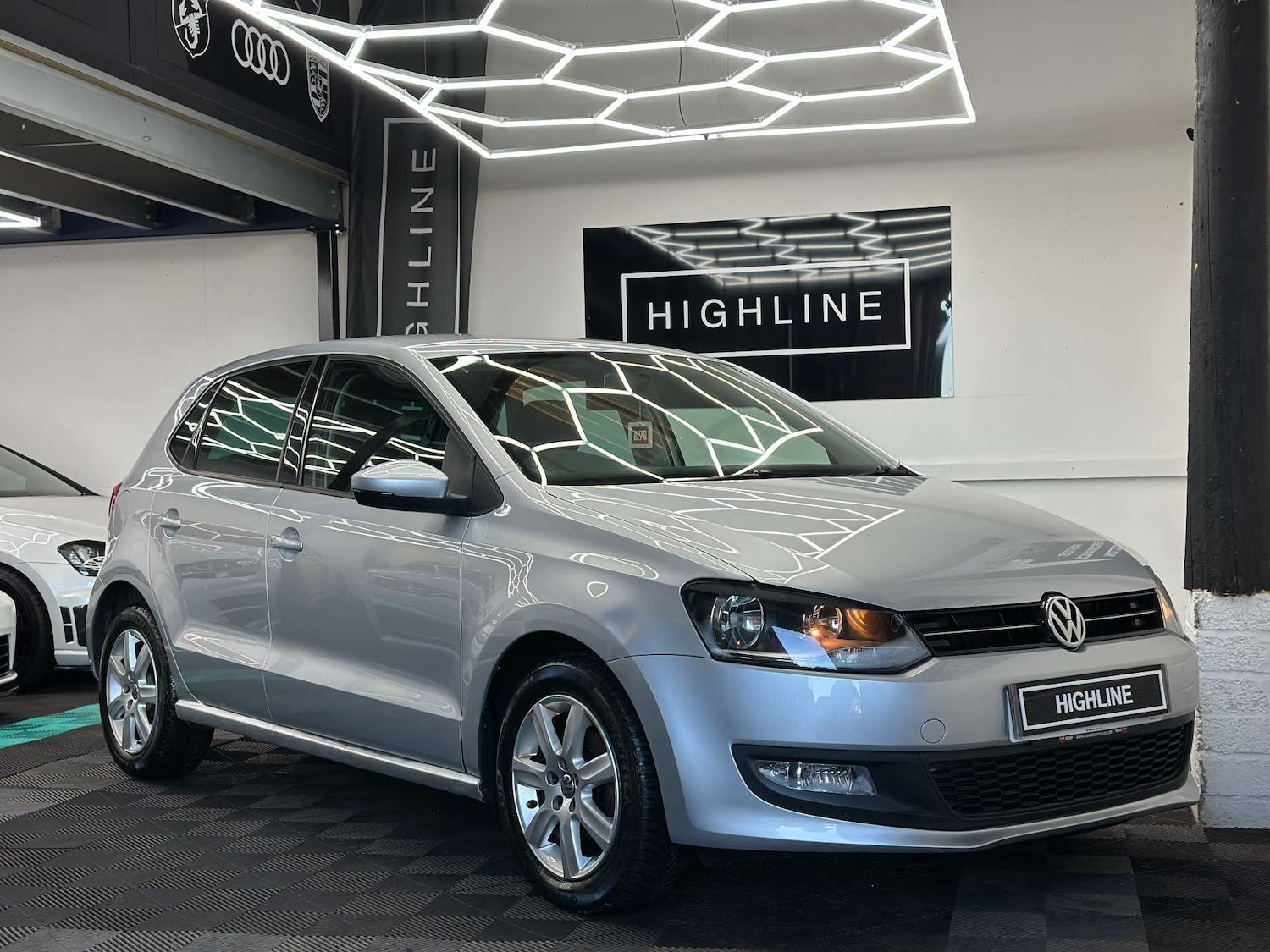 Used Volkswagen Polo 2013 for sale - 76829863: Photo 2