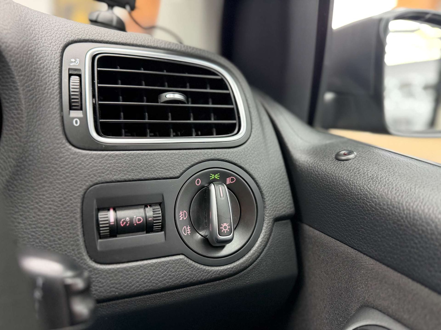 Used Volkswagen Polo 2013 for sale - 77400149: Photo 19