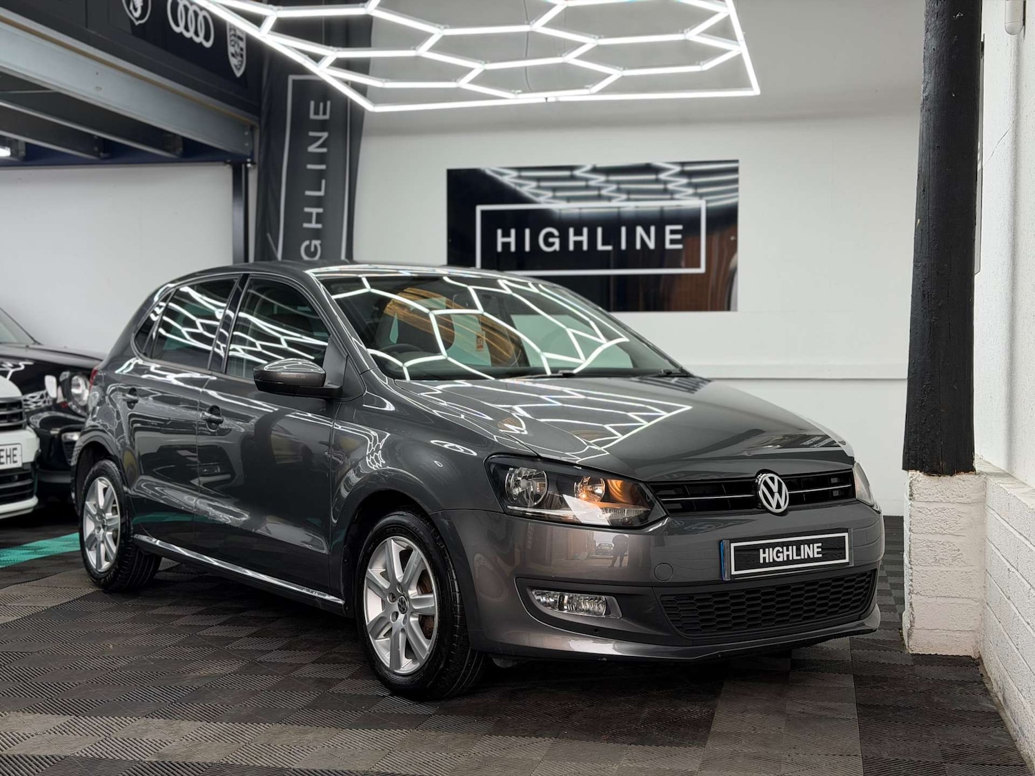 Used Volkswagen Polo 2013 for sale - 77400149: Photo 2