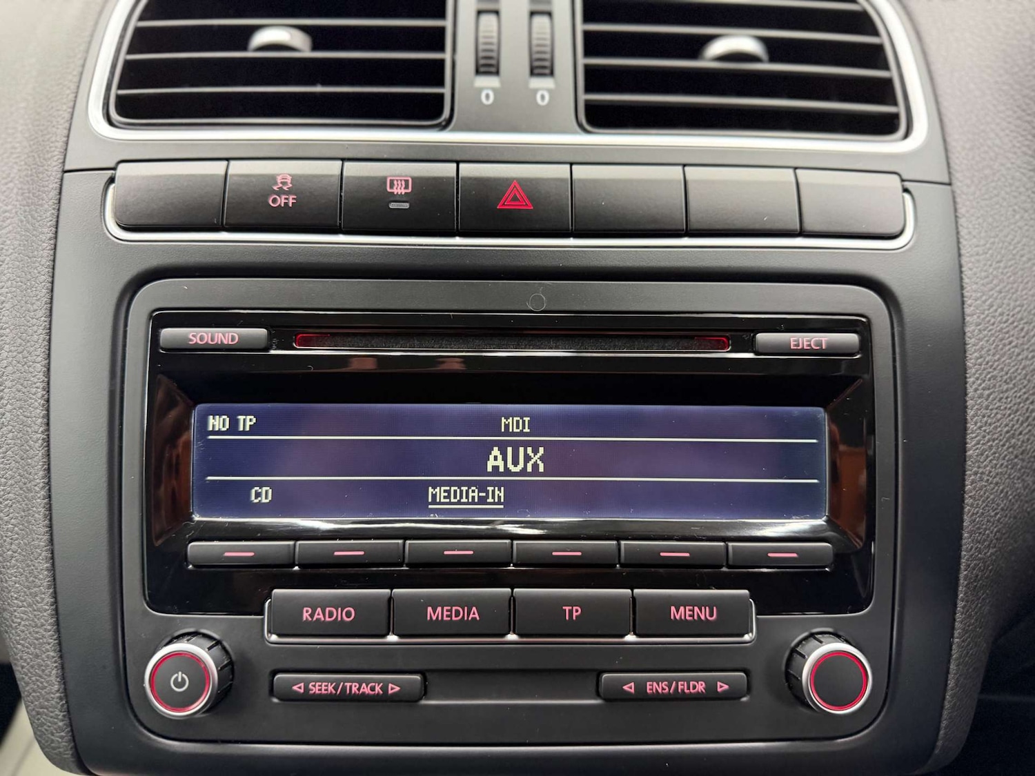 Used Volkswagen Polo 2013 for sale - 77400149: Photo 23