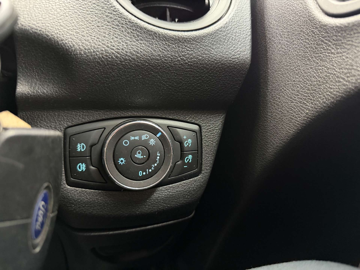 Used Ford Transit Courier 2015 for sale - 77400147: Photo 18