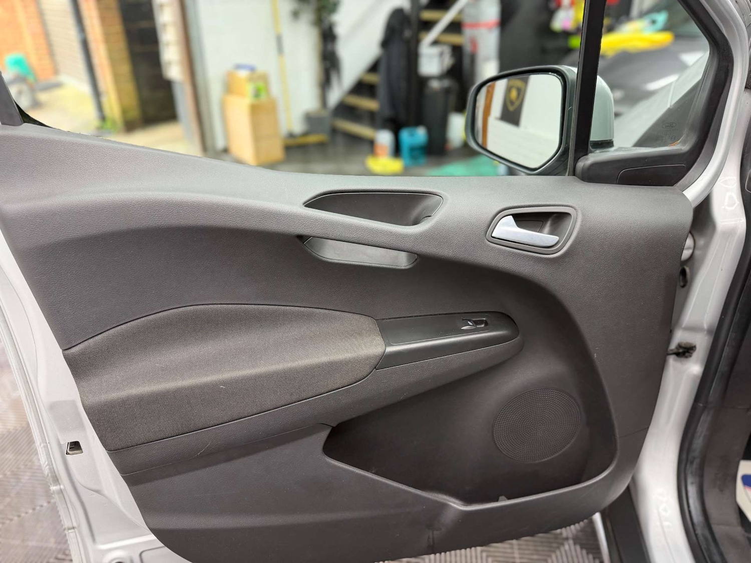 Used Ford Transit Courier 2015 for sale - 77400147: Photo 27