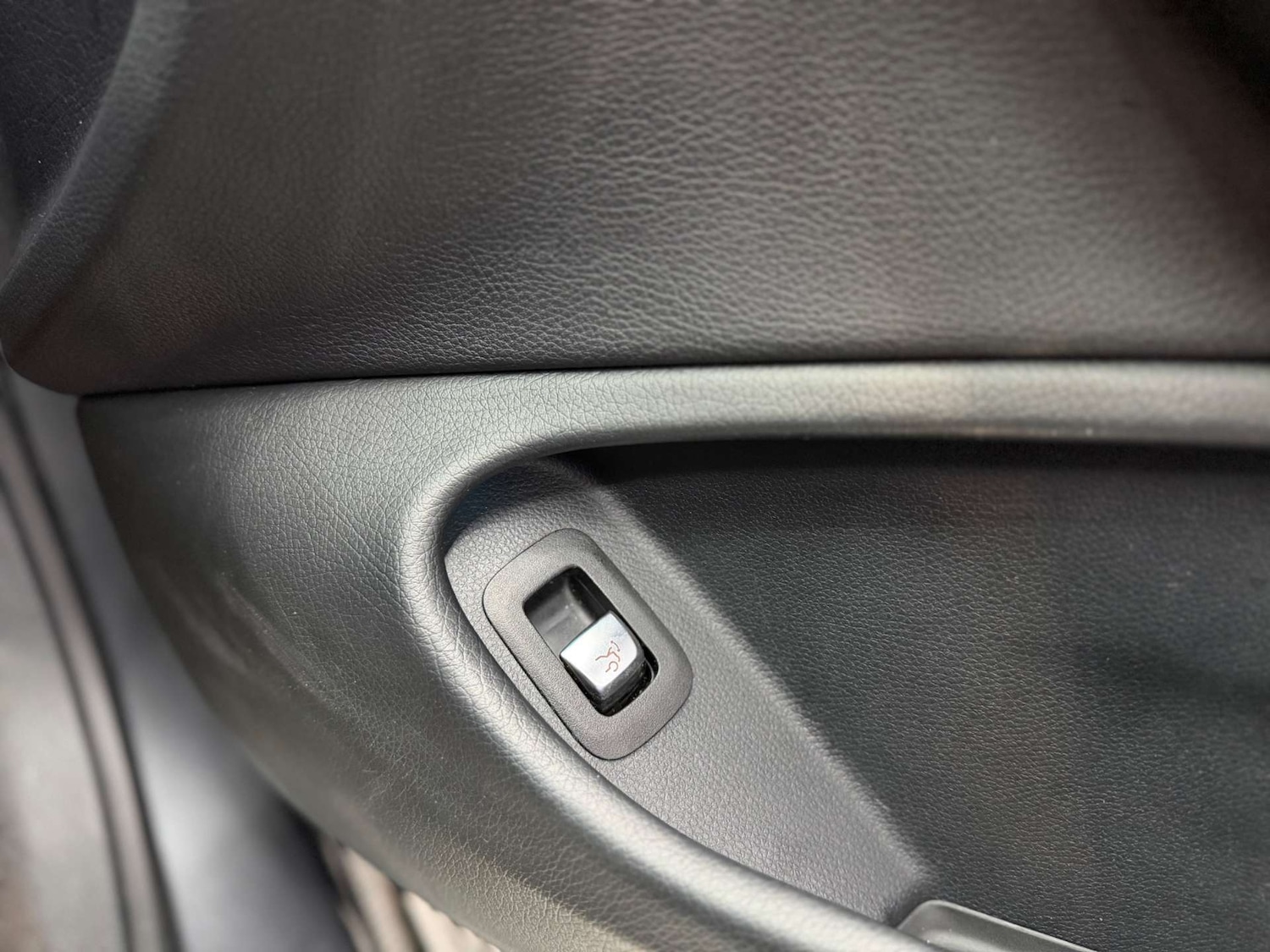 Used Mercedes-Benz C Class 2016 for sale - 77539354: Photo 24