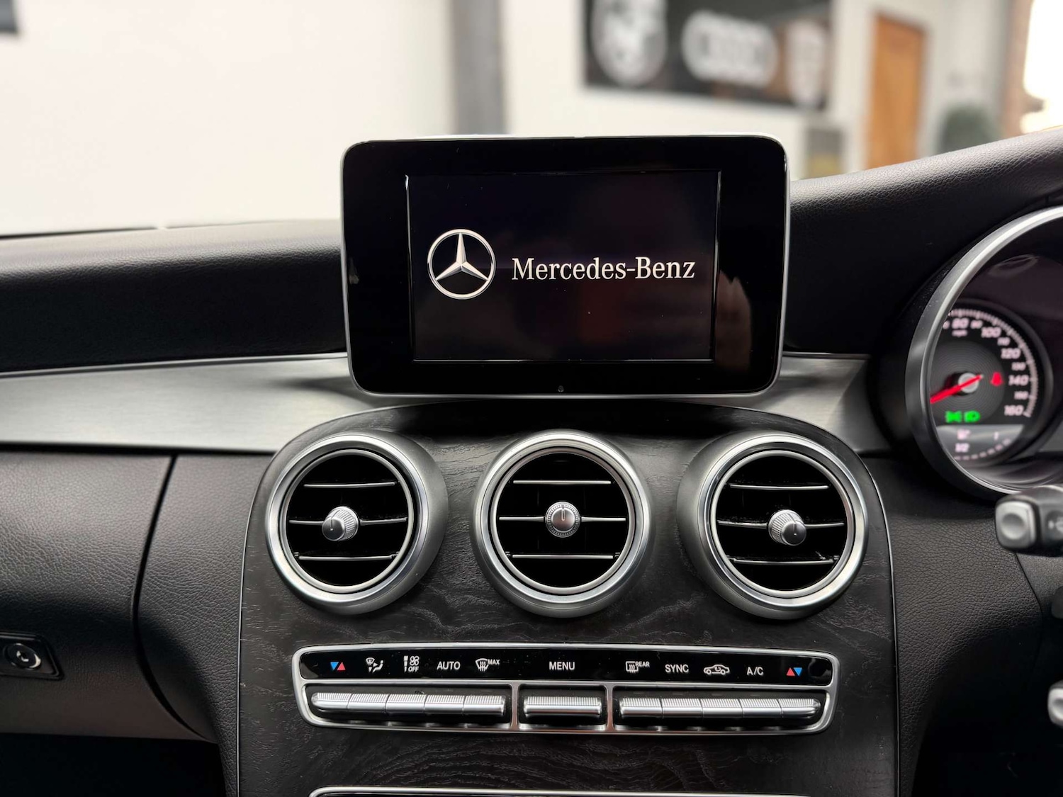 Used Mercedes-Benz C Class 2016 for sale - 77539354: Photo 39