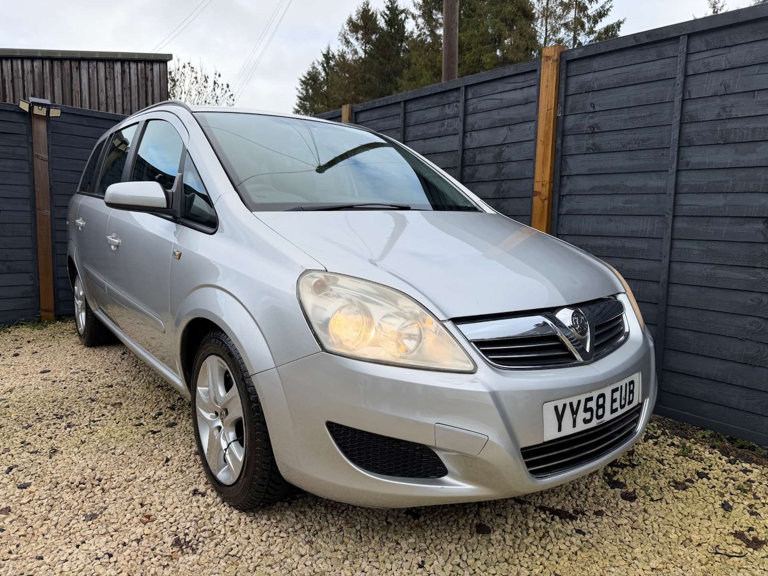 Used Vauxhall Zafira 2008 for sale - 77254505: Photo 2