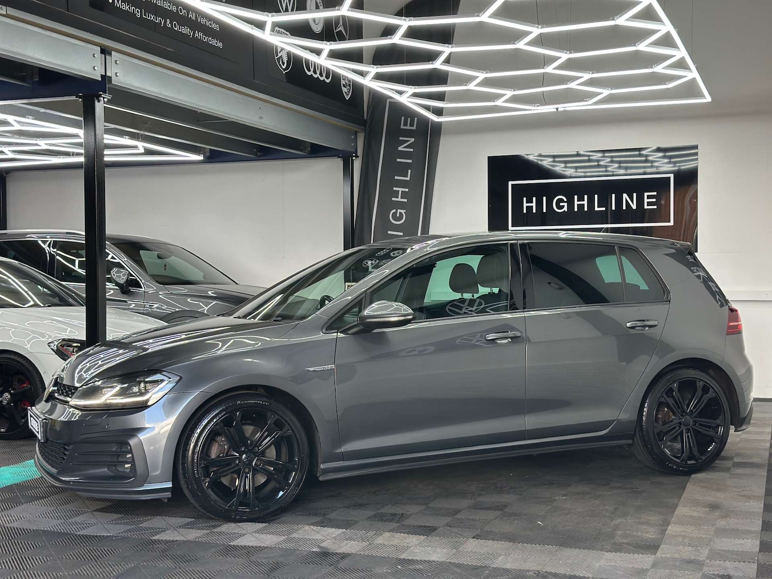 Used Volkswagen Golf 2017 for sale - 76625122: Photo 11