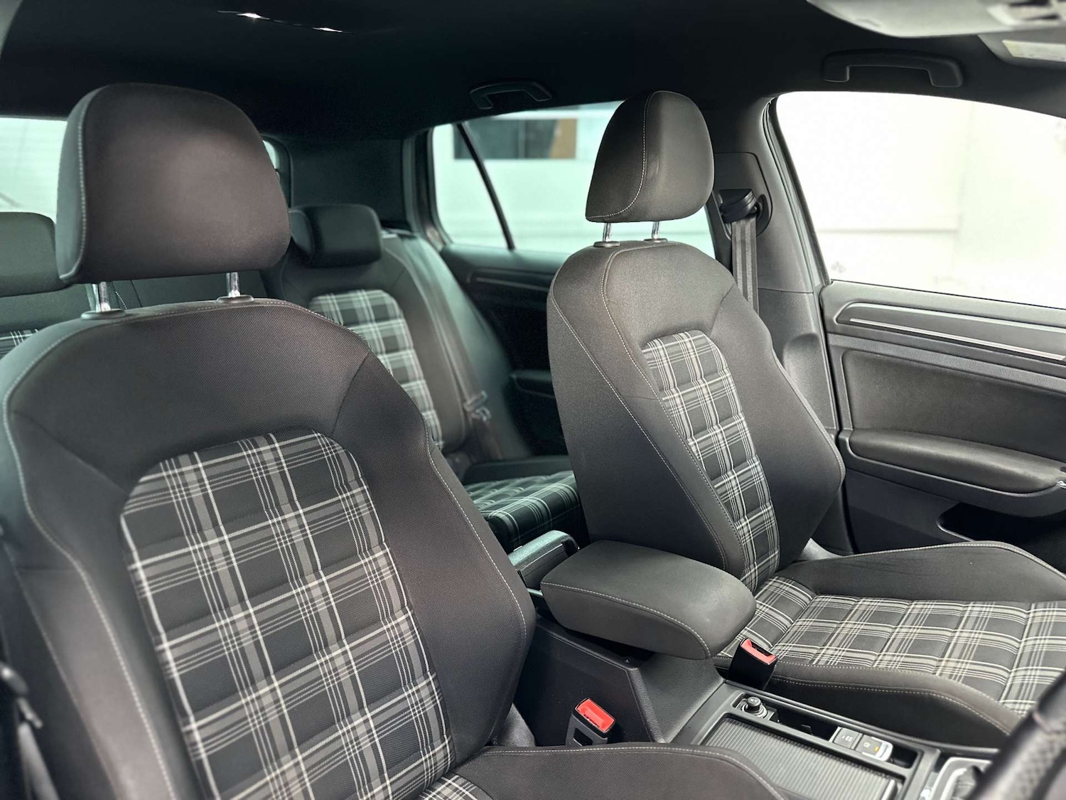 Used Volkswagen Golf 2017 for sale - 76625122: Photo 15