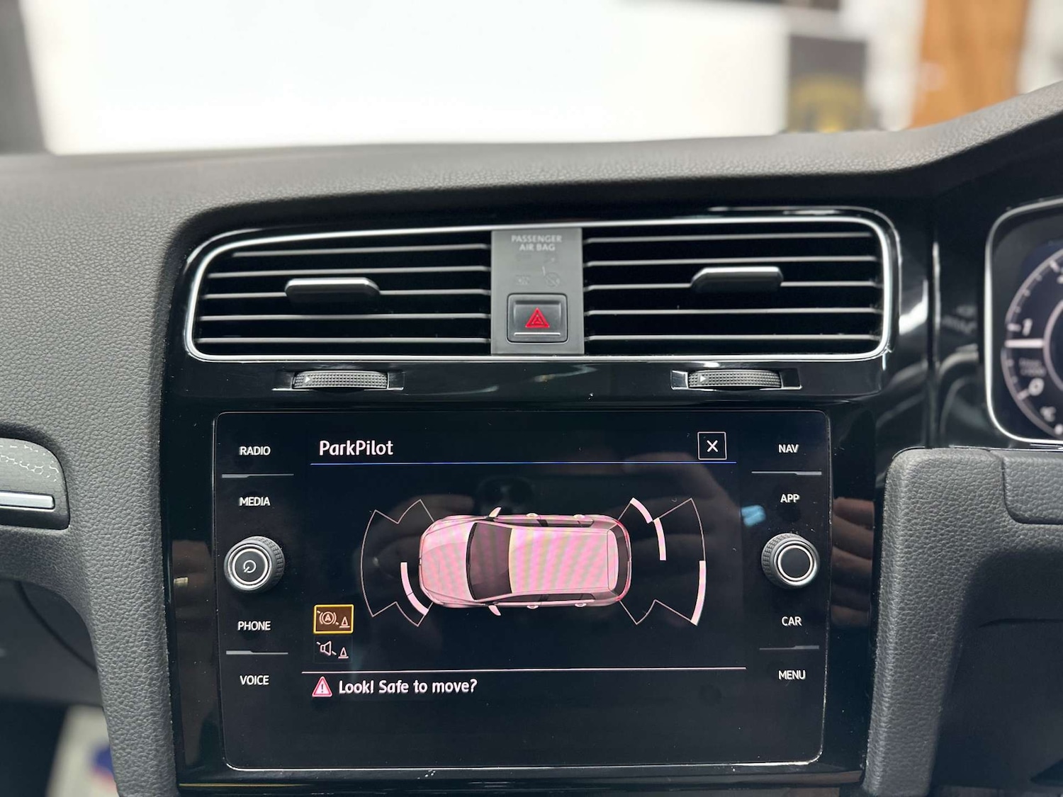 Used Volkswagen Golf 2017 for sale - 76625122: Photo 29