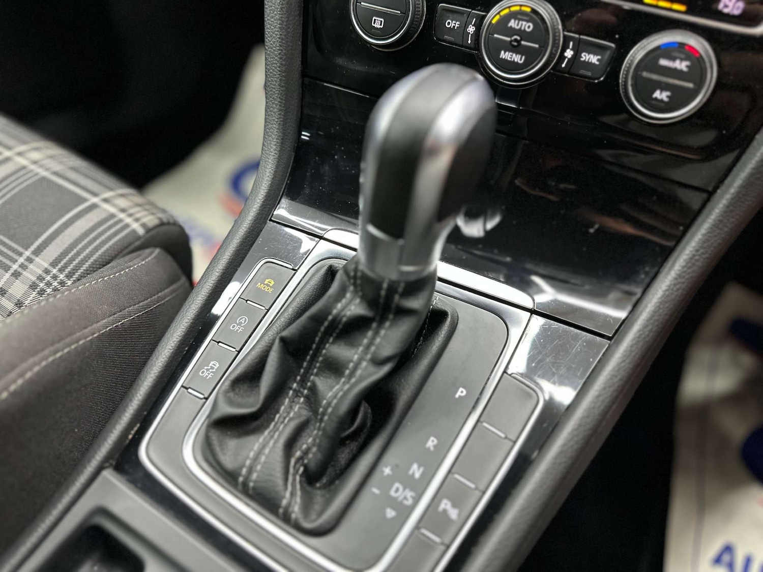 Used Volkswagen Golf 2017 for sale - 76625122: Photo 33