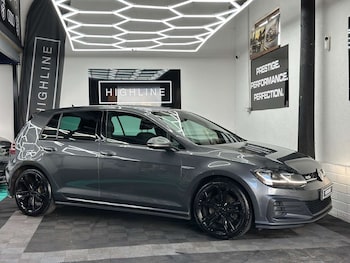 Used Volkswagen Golf 2017 for sale - 76625122: Photo