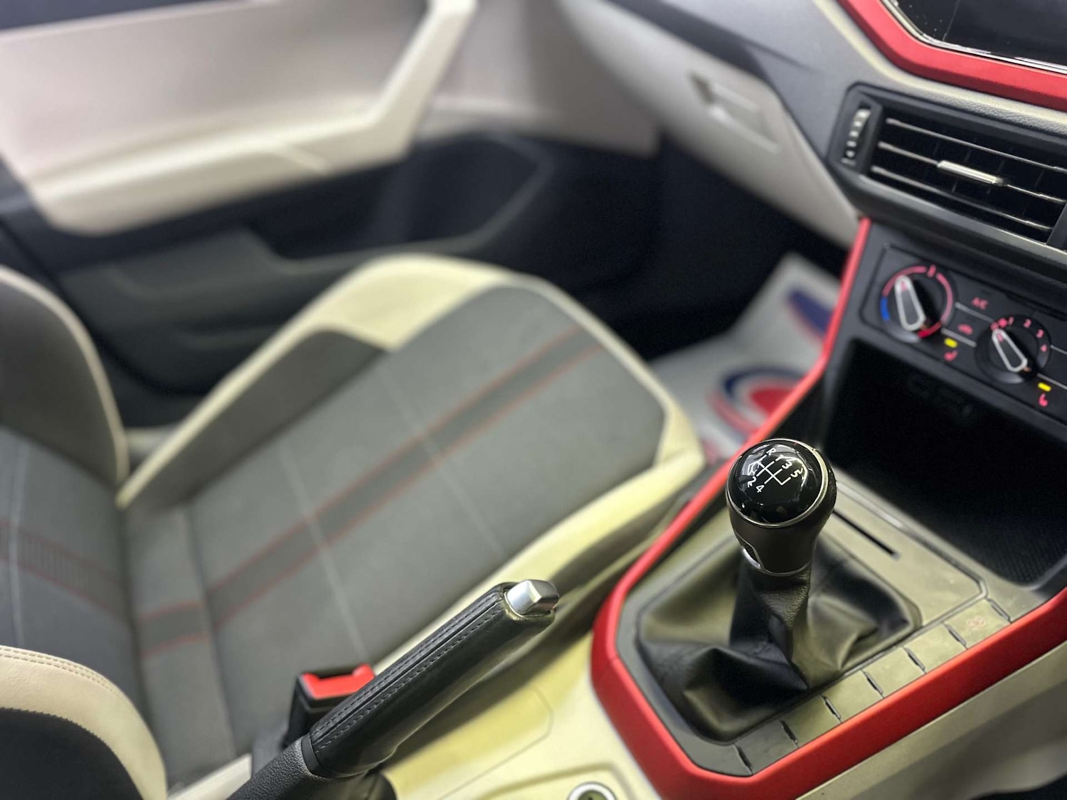 Used Volkswagen Polo 2019 for sale - 76625129: Photo 32