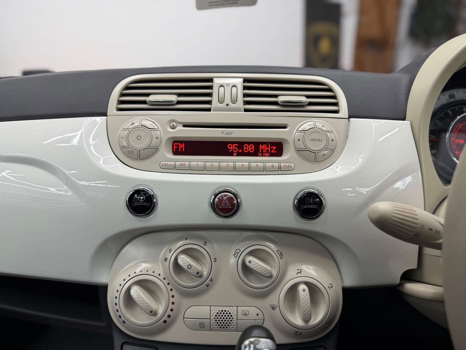 Used Fiat 500 2011 for sale - 77647620: Photo 19