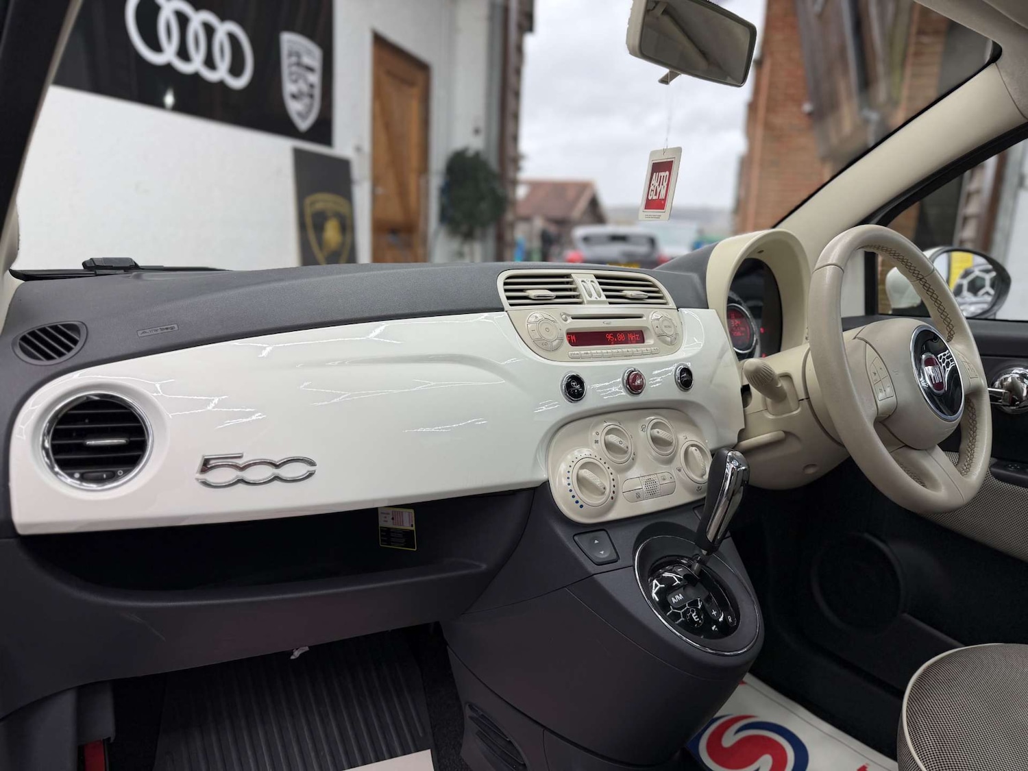 Used Fiat 500 2011 for sale - 77647620: Photo 24