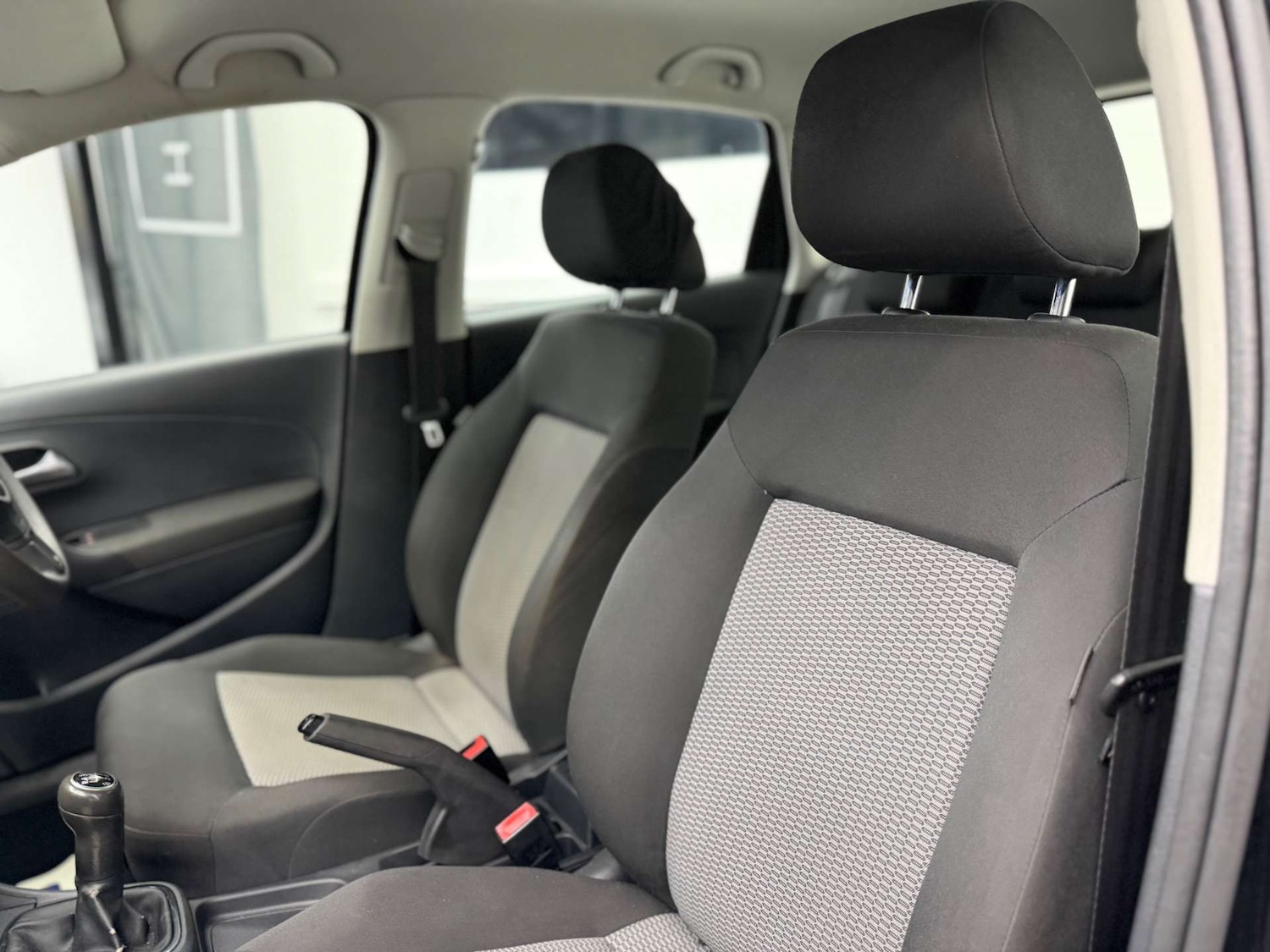 Used Volkswagen Polo 2011 for sale - 77673738: Photo 24