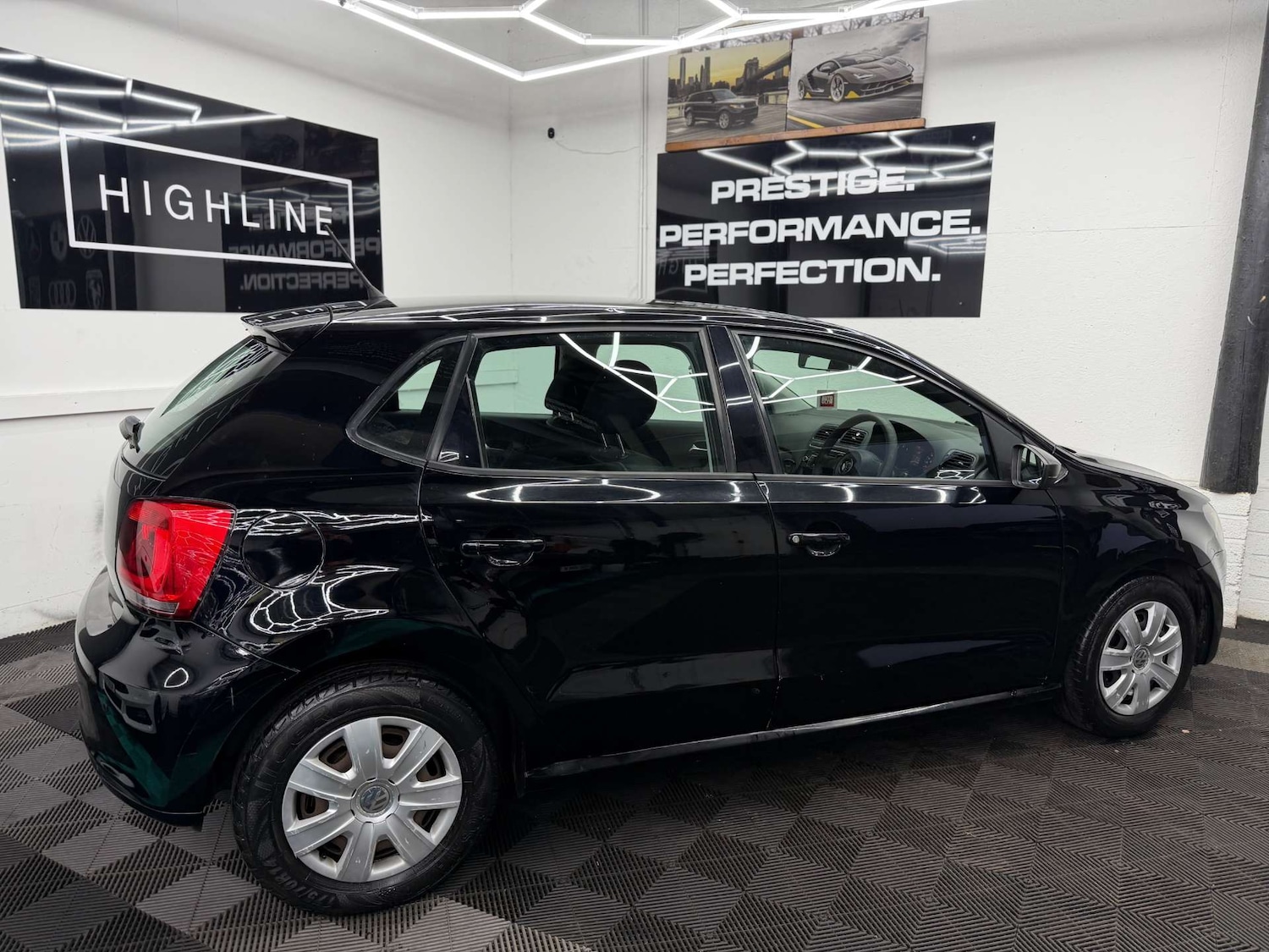 Used Volkswagen Polo 2011 for sale - 77673738: Photo 7