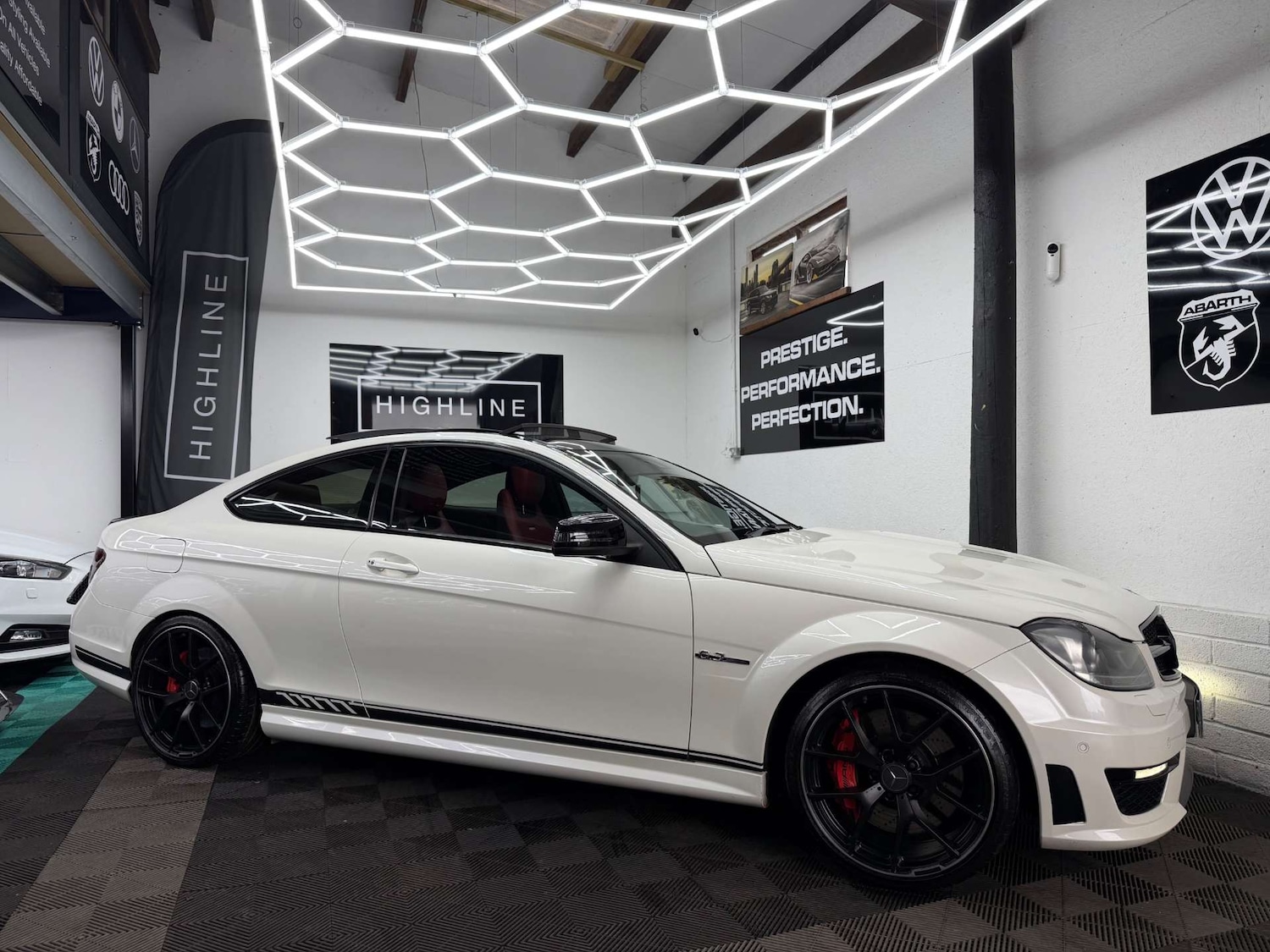 Used Mercedes-Benz C Class 2013 for sale - 77647607: Photo 5