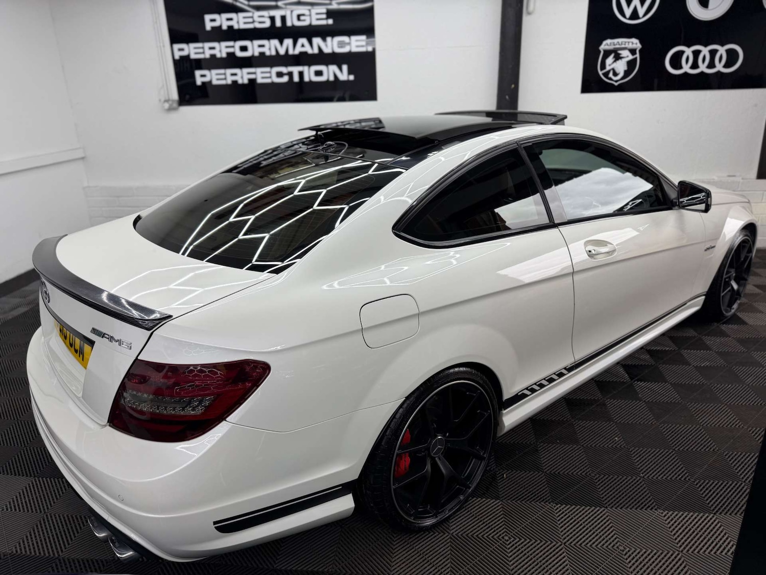 Used Mercedes-Benz C Class 2013 for sale - 77647607: Photo 8