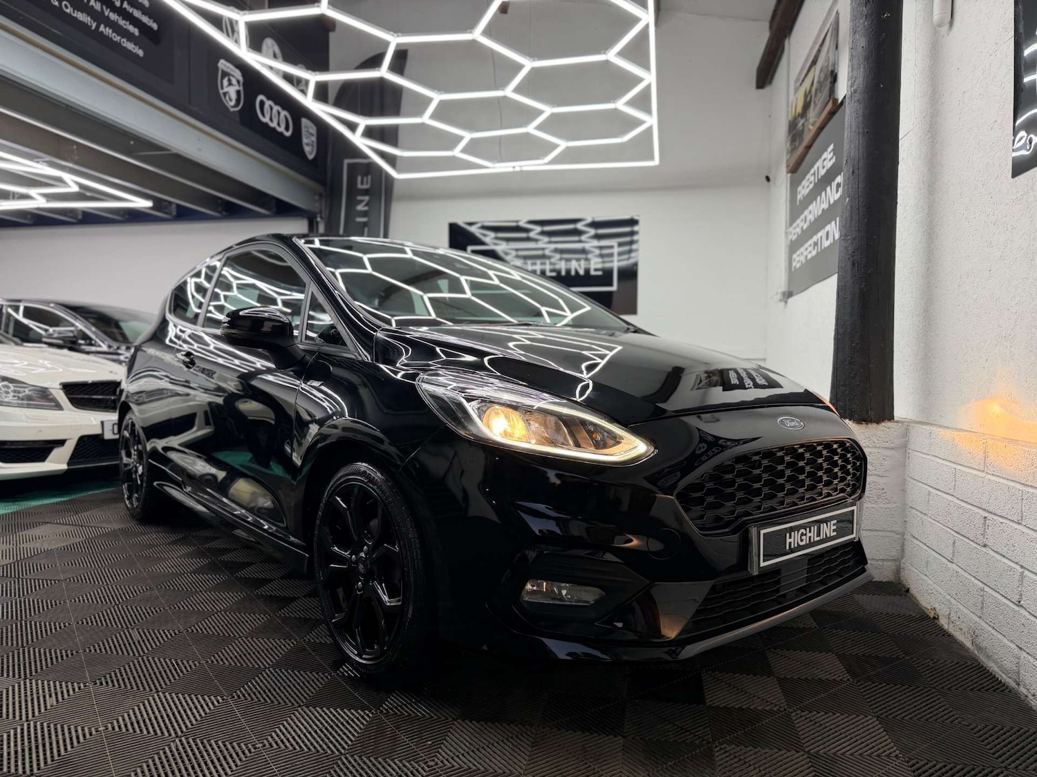 Used Ford Fiesta 2018 for sale - 77926998: Photo 3