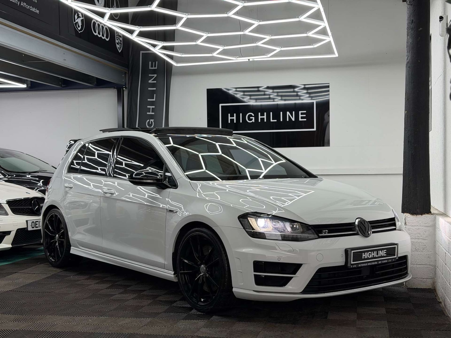 Used Volkswagen Golf 2016 for sale - 78064644: Photo 2