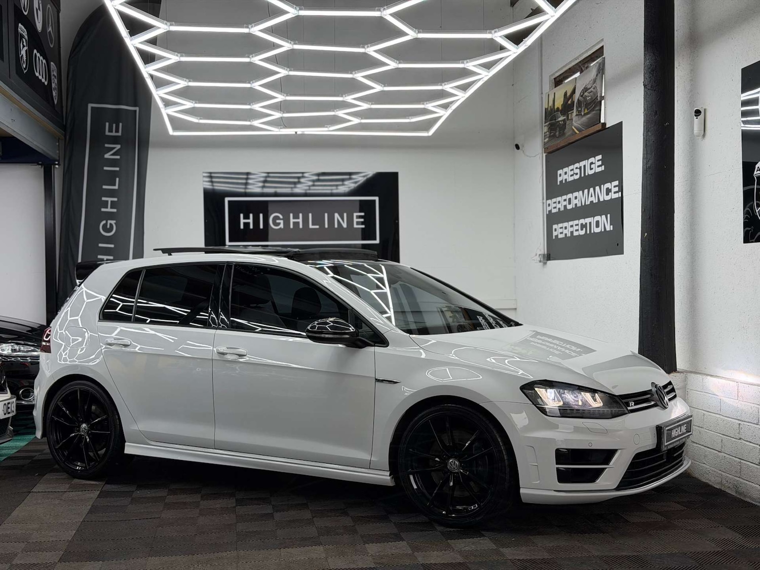 Used Volkswagen Golf 2016 for sale - 78064644: Photo 4