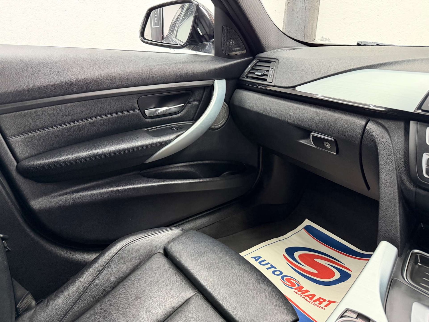 Used BMW 3 Series 2014 for sale - 77998606: Photo 32