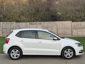Used Volkswagen Polo 2016 for sale - 76634335: Photo