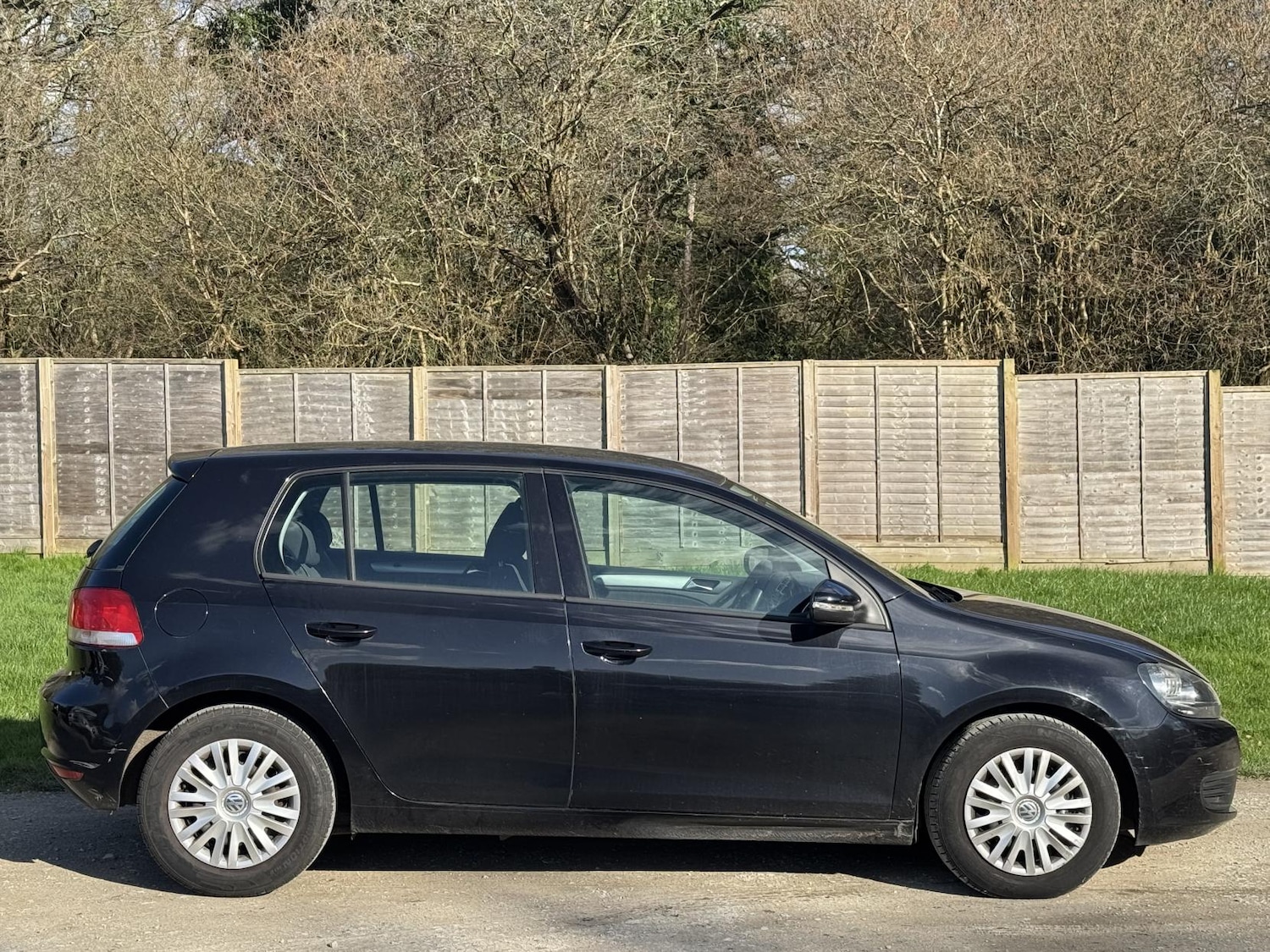 Used Volkswagen Golf 2010 for sale - 77896093: Photo 2