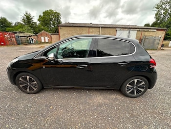 Used Peugeot 208 2018 for sale - 78821205: Photo