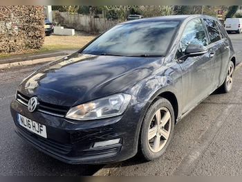 Used Volkswagen Golf 2016 for sale - 77573129: Photo