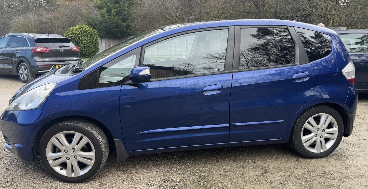 Used Honda Jazz 2010 for sale - 76750327: Photo 3