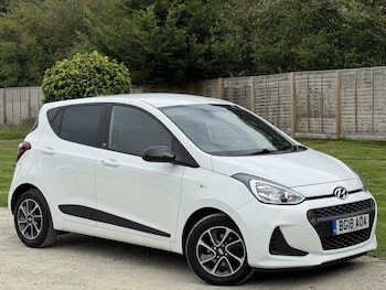 Used Hyundai i10 2018 for sale - 76634342: Photo