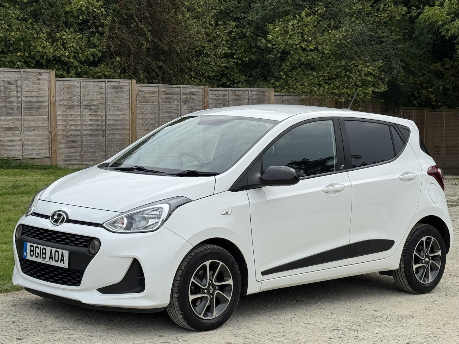 Used Hyundai i10 2018 for sale - 76634342: Photo 2