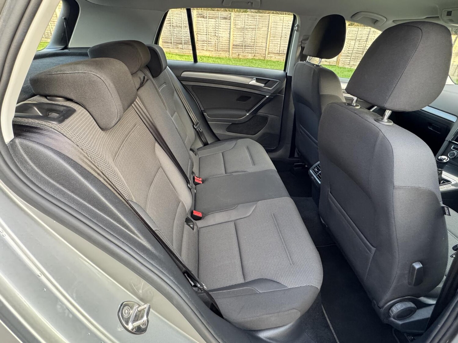 Used Volkswagen Golf 2017 for sale - 77085358: Photo 24