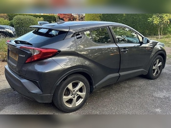 Used Toyota C-HR 2019 for sale - 78607011: Photo
