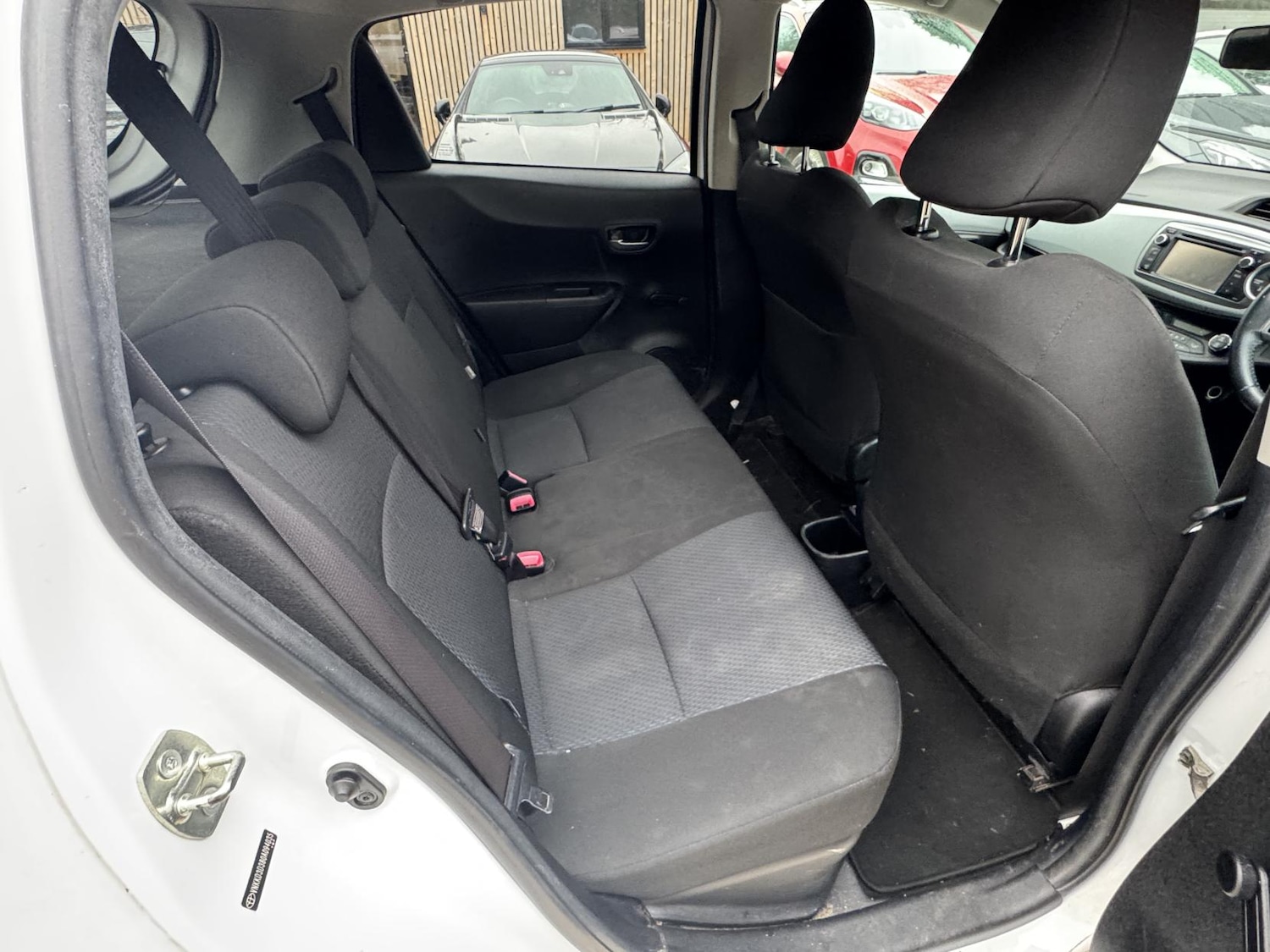 Used Toyota Yaris 2014 for sale - 77248150: Photo 12