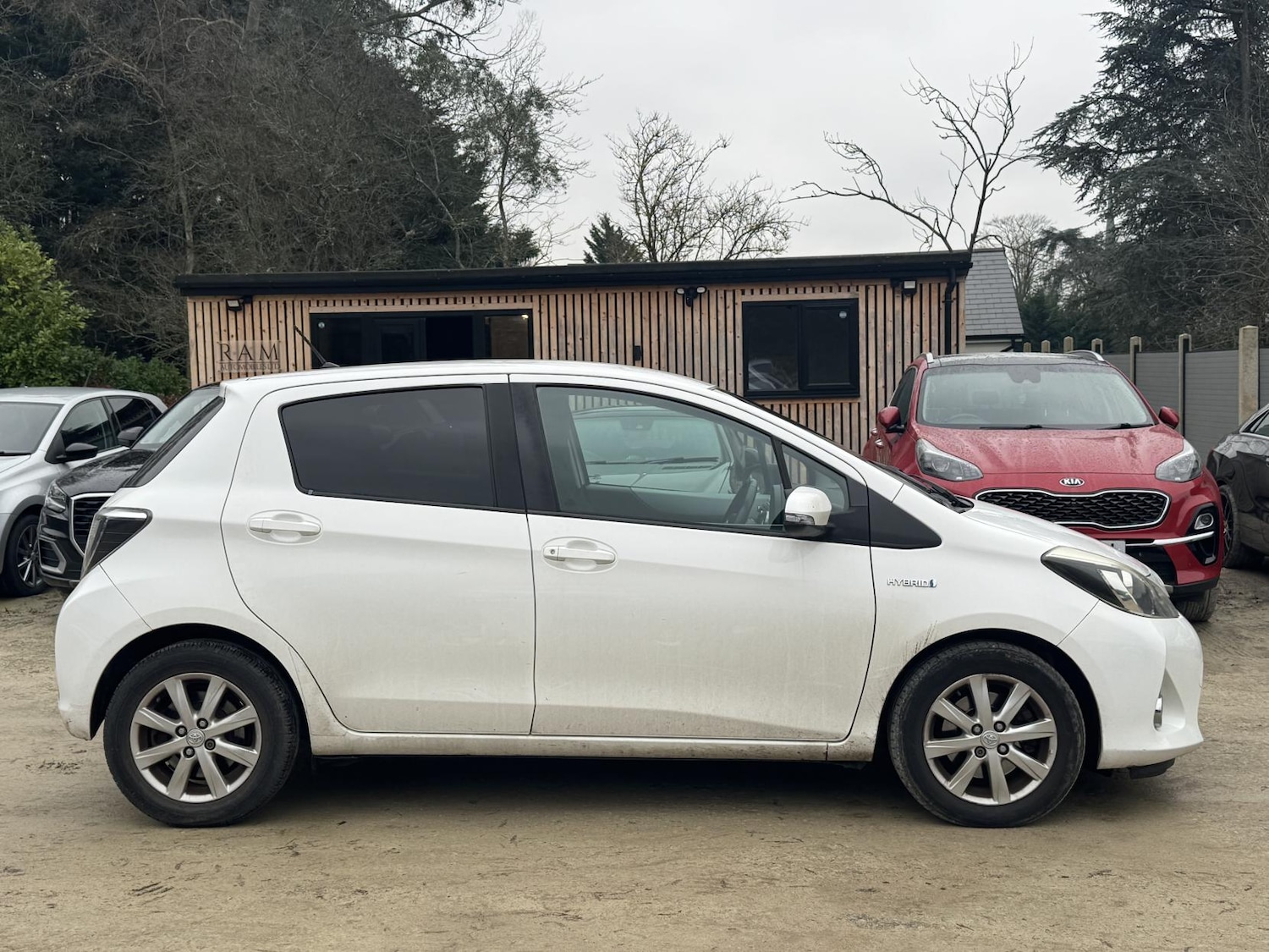 Used Toyota Yaris 2014 for sale - 77248150: Photo 6