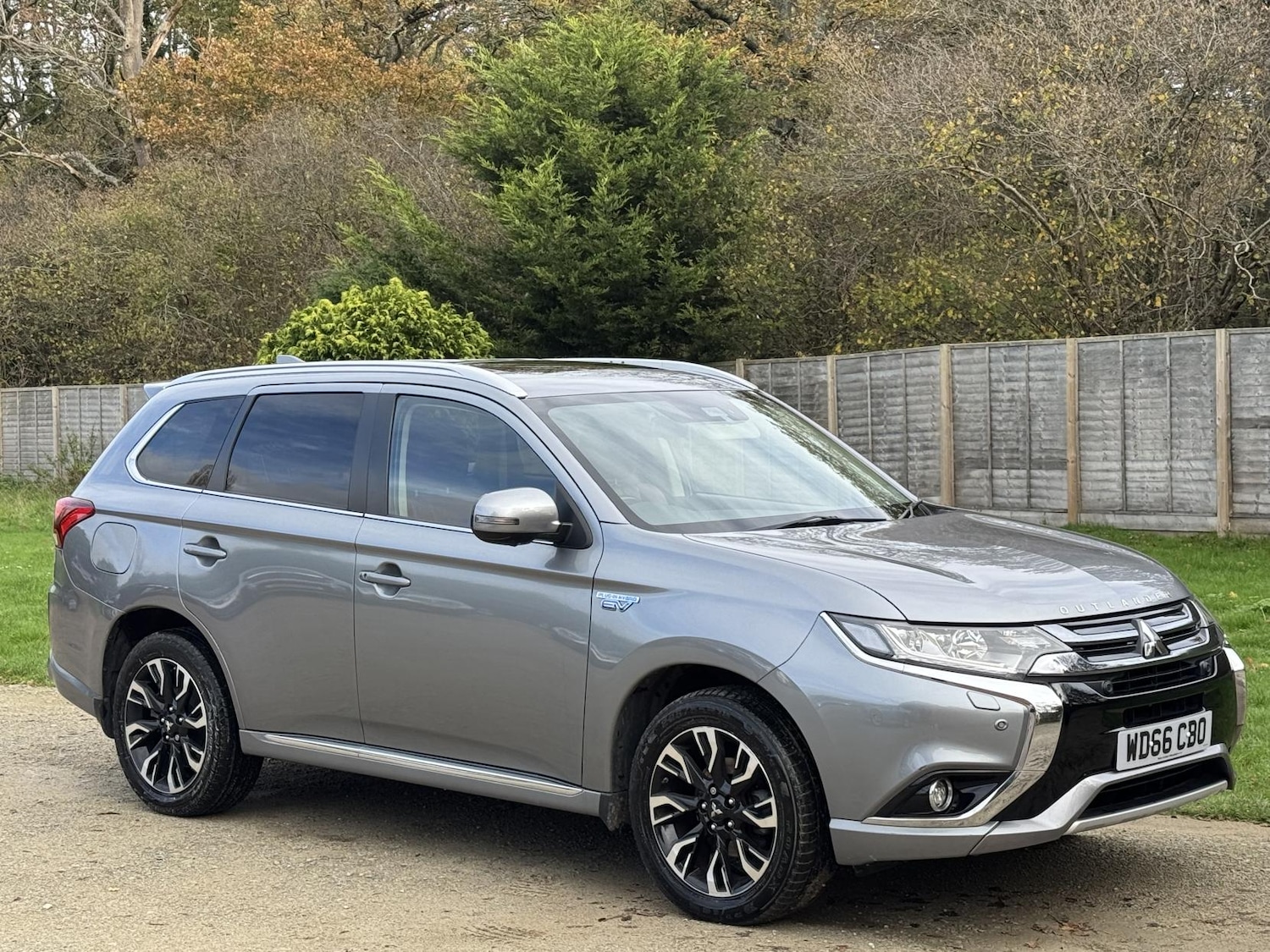 Used Mitsubishi Outlander 2017 for sale - 76634333: Photo 4