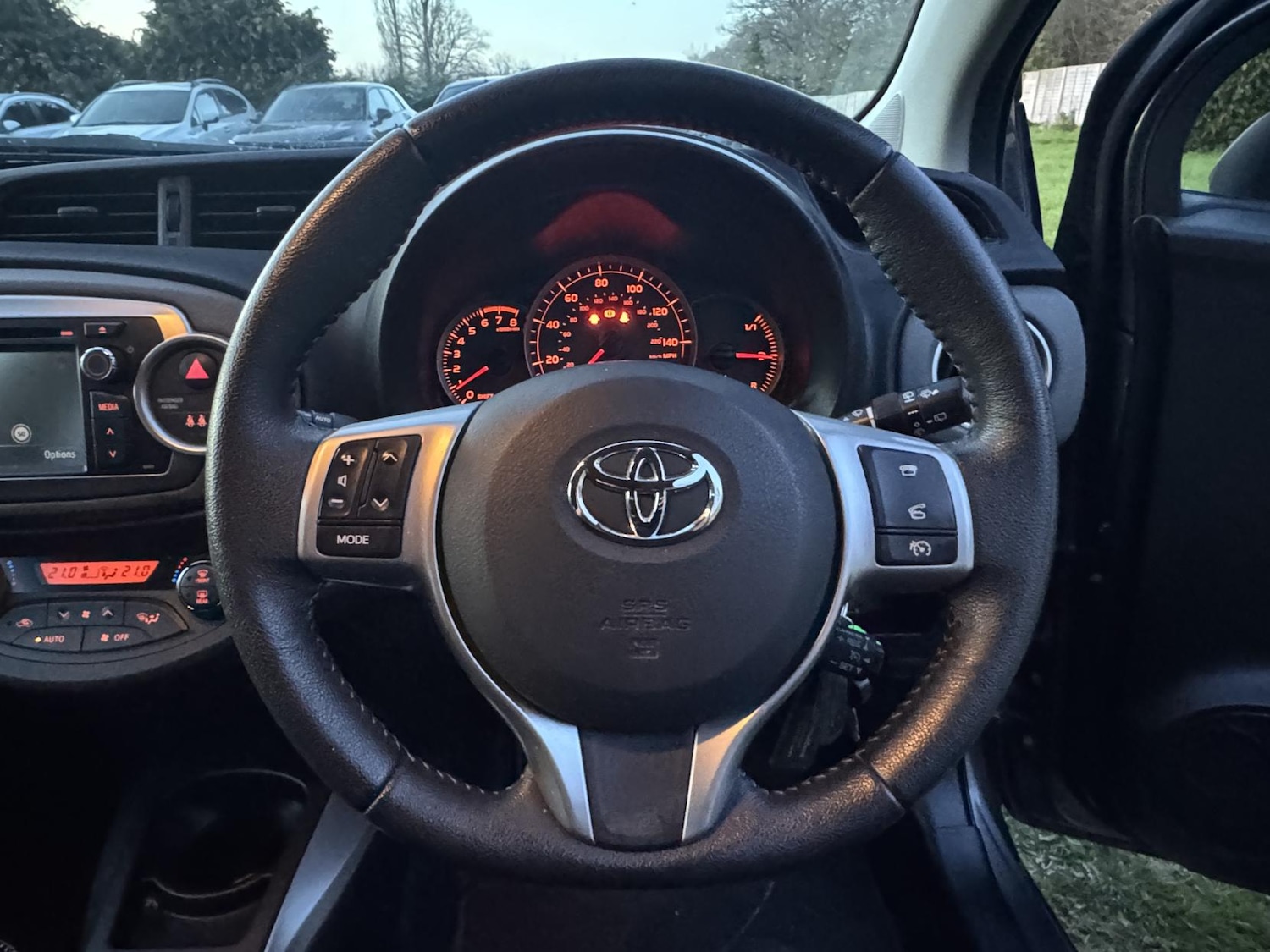 Used Toyota Yaris 2014 for sale - 78112765: Photo 11