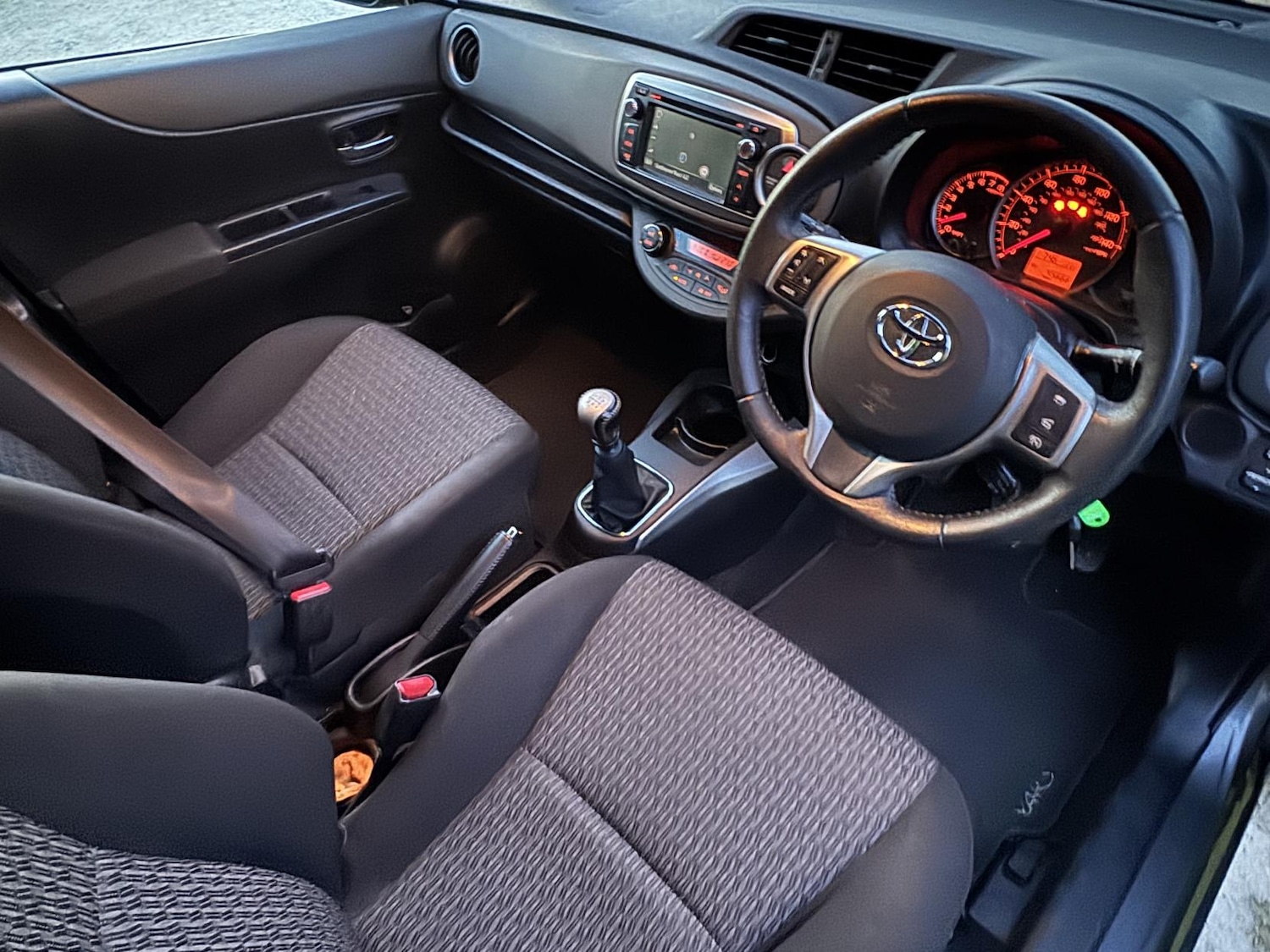 Used Toyota Yaris 2014 for sale - 78112765: Photo 9