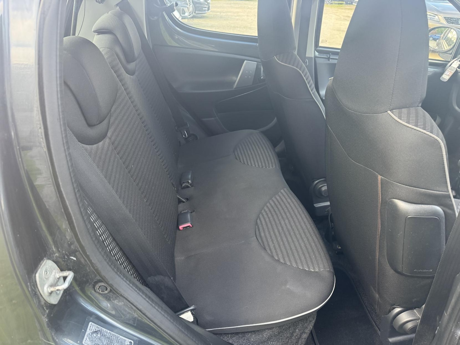 Used Peugeot 107 2013 for sale - 77160783: Photo 14