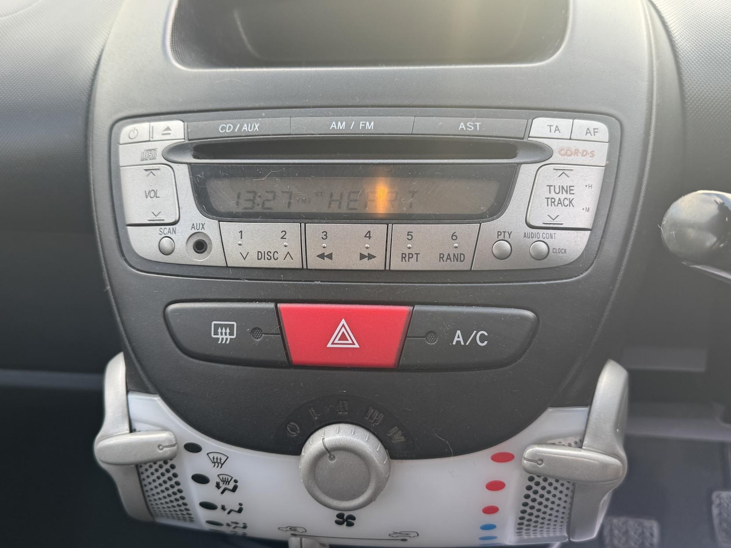 Used Peugeot 107 2013 for sale - 77160783: Photo 17