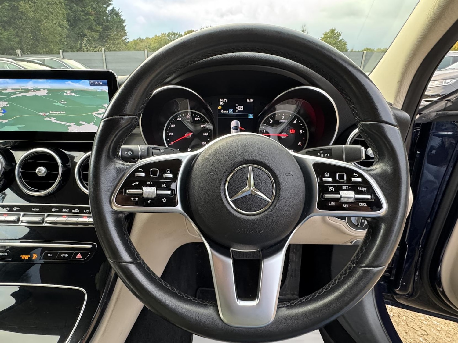 Used Mercedes-Benz C Class 2019 for sale - 77084328: Photo 10